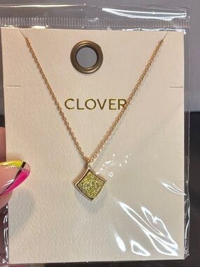 Clover Gold-Tone Necklace with Yellow Glitter Pendant